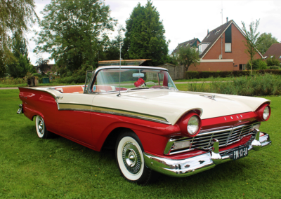 Ford Skyliner